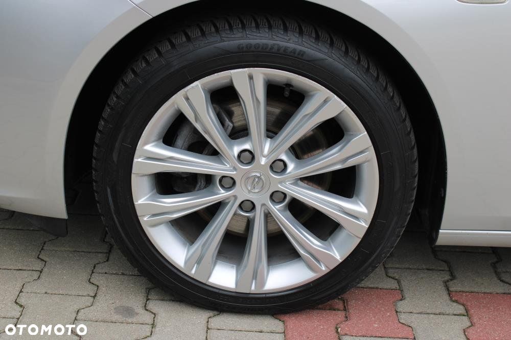 Opel Insignia - 32