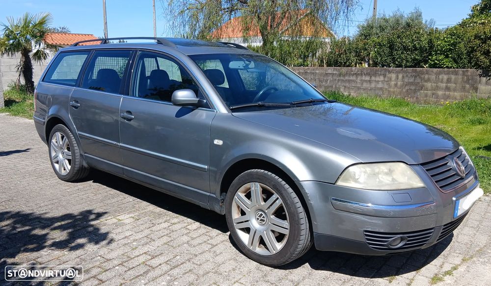 VW Passat Variant 1.9 TDi Highline 4M - 8