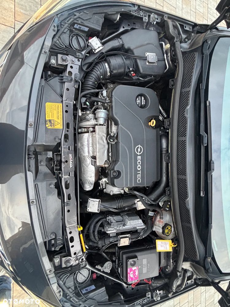 Opel Astra 1.4 Turbo Cosmo - 26