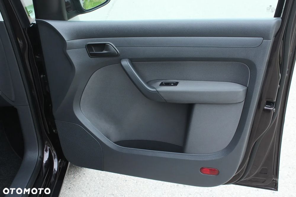 Volkswagen Caddy 1.6 (5-Si.) DSG Edition 30 - 33