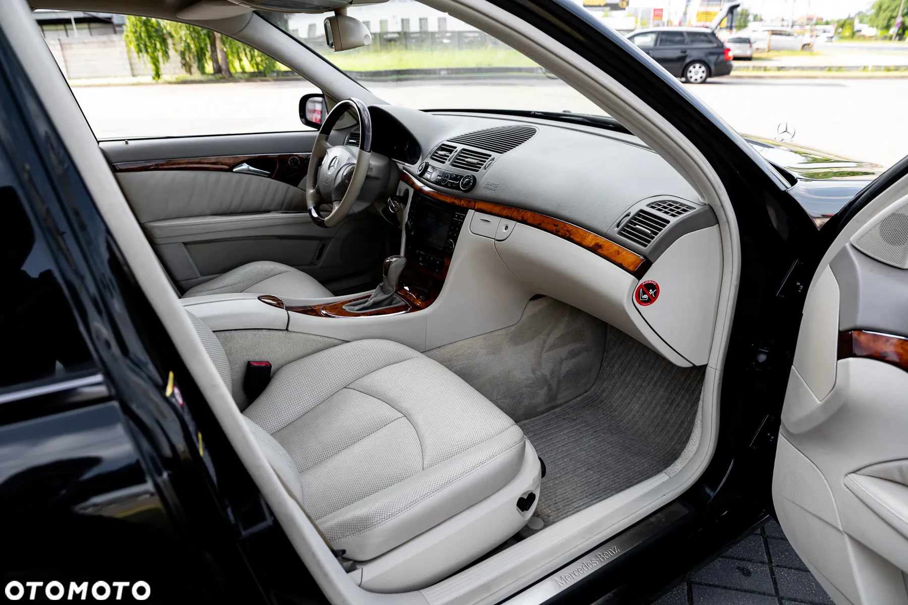 Mercedes-Benz Klasa E 320 Avantgarde - 24