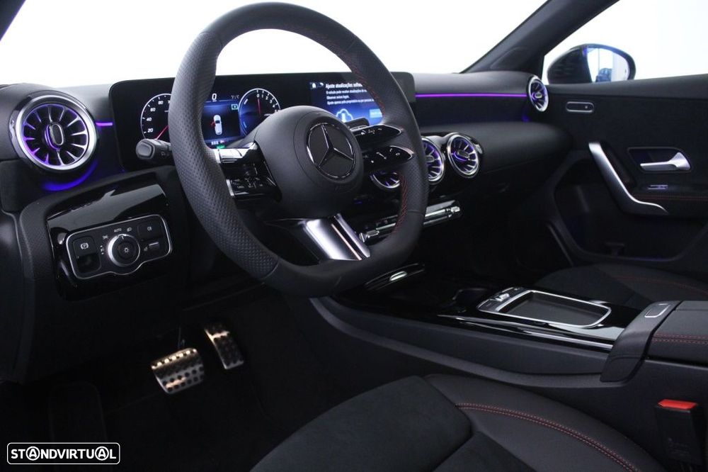 Mercedes-Benz A 250 e AMG Line - 21