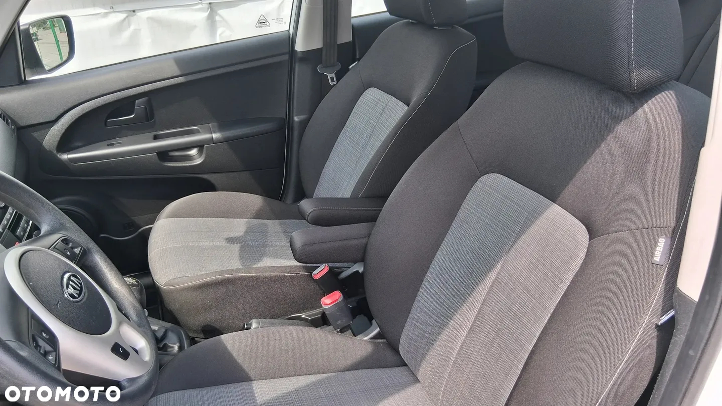 Kia Venga 1.4 CVVT Edition 7 - 12