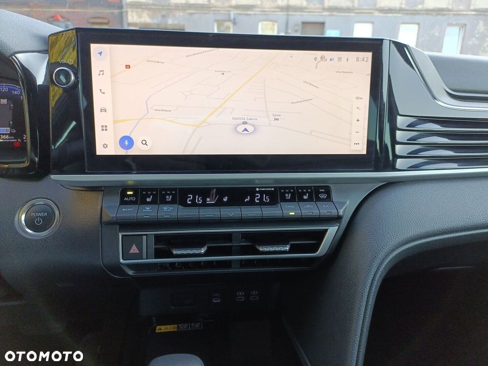 Toyota Camry - 18