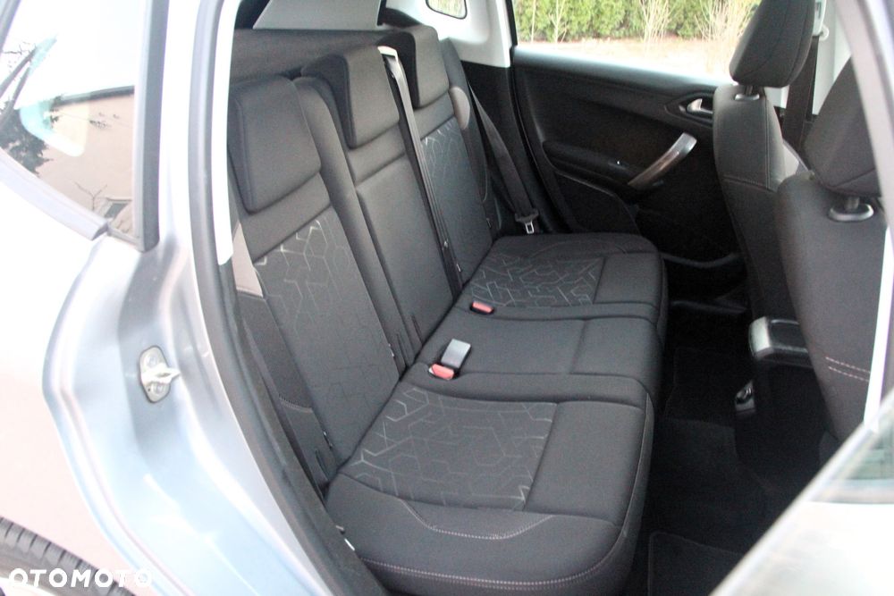 Peugeot 2008 1.6 e-HDi Active S&S - 34