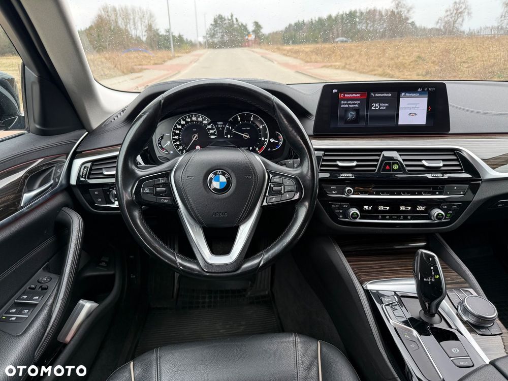BMW Seria 5 520d Luxury Line - 10