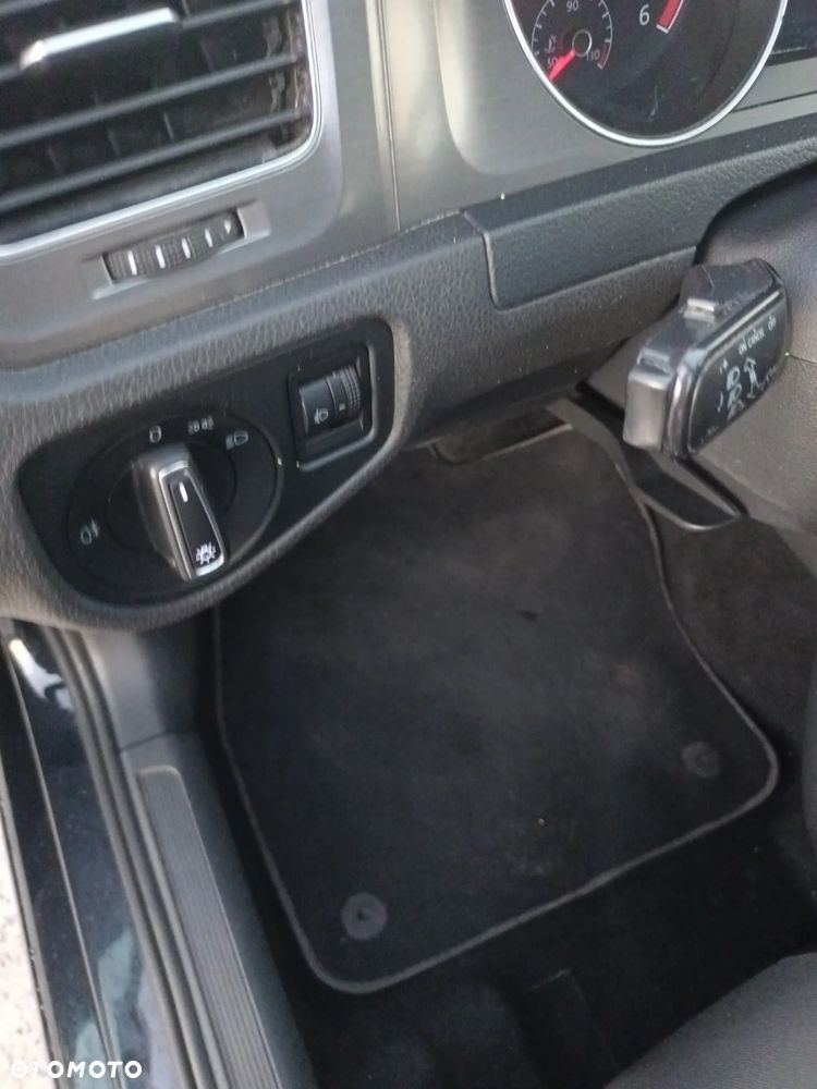 Volkswagen Golf 2.0 BlueTDI DSG Comfortline - 29