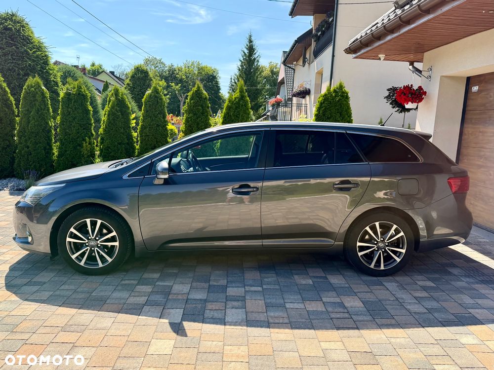 Toyota Avensis 1.8 Premium - 2