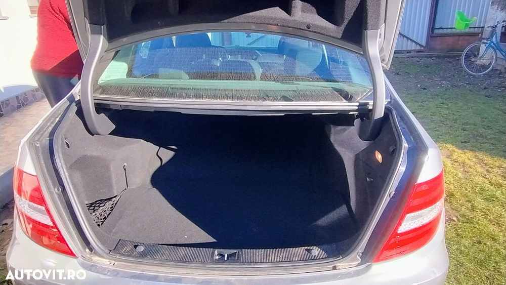 Mercedes-Benz C 200 CDI DPF (BlueEFFICIENCY) 7G-TRONIC - 7