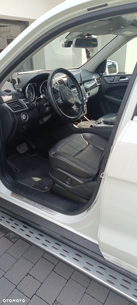 Mercedes-Benz GL - 7