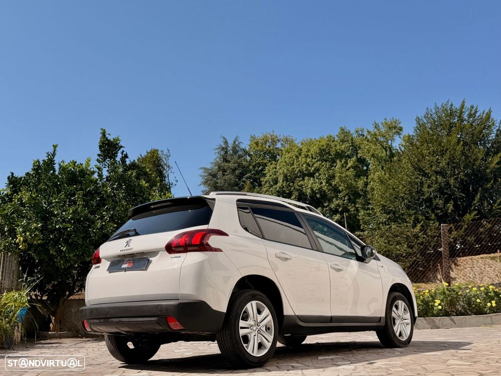 Peugeot 2008 1.2 PureTech Style - 18