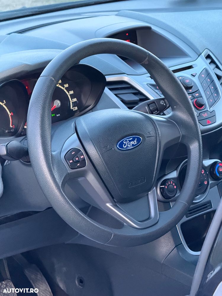 Ford Fiesta 1.4i Titanium - 14