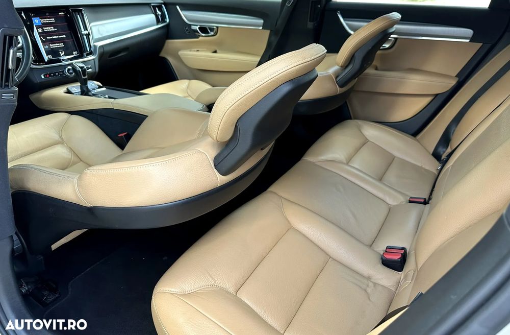 Volvo V90 - 35