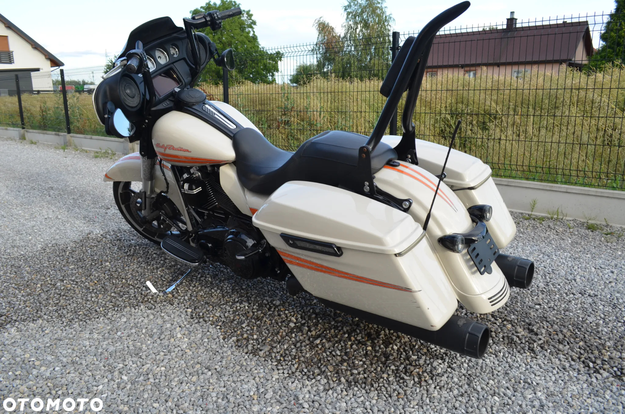 Harley-Davidson Touring Street Glide - 13