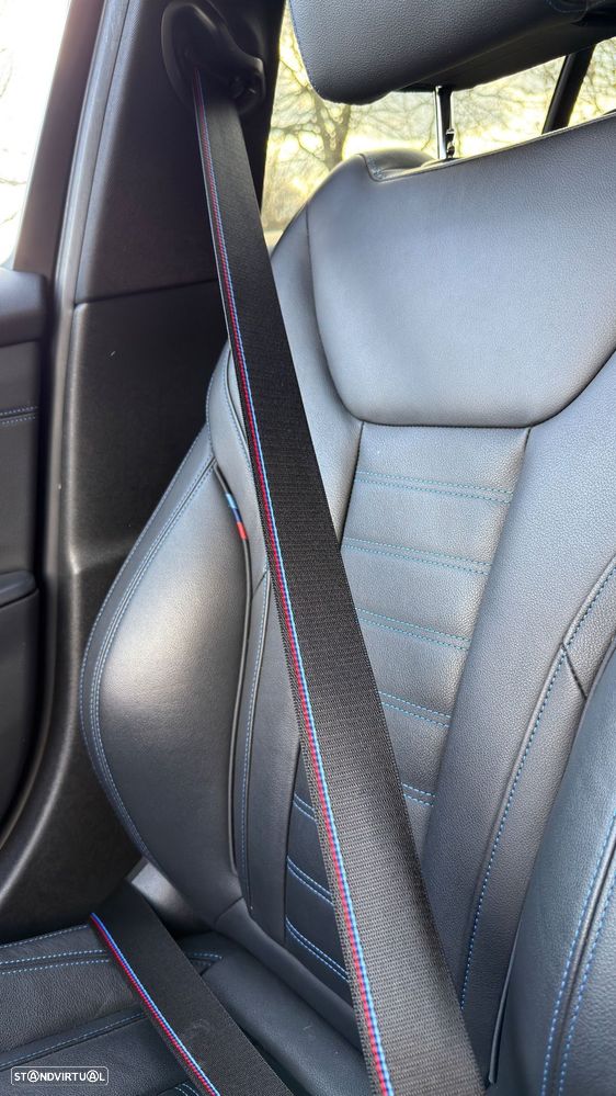 BMW 330 e Aut. M Sport - 24