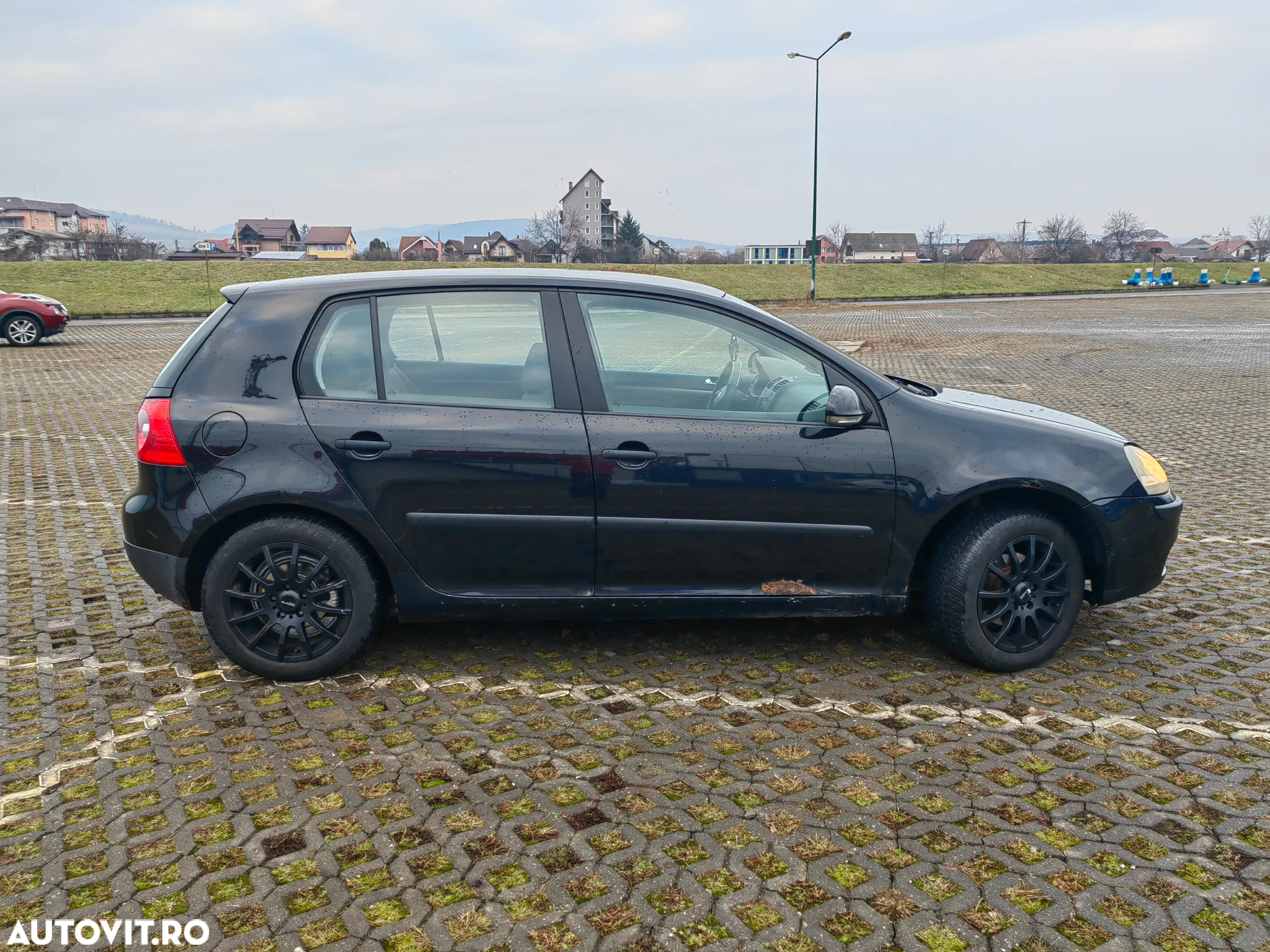 Volkswagen Golf - 10