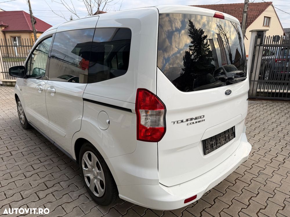Ford Tourneo Courier 1.0 EcoBoost S&S Trend - 3