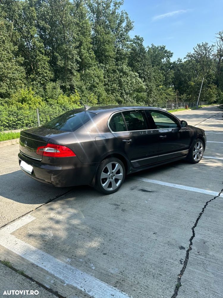 Skoda Superb 2.0 TDI Elegance DSG - 1