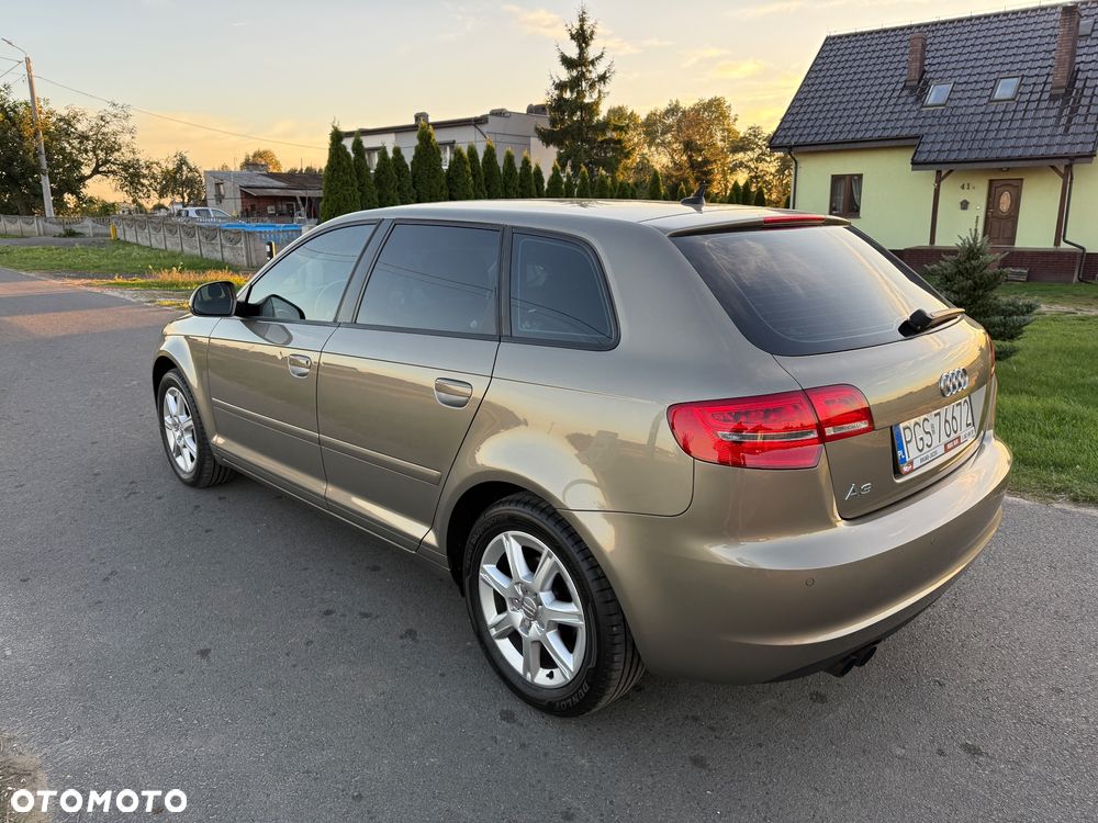 Audi A3 Sportback 1.8 TFSI Attraction - 4