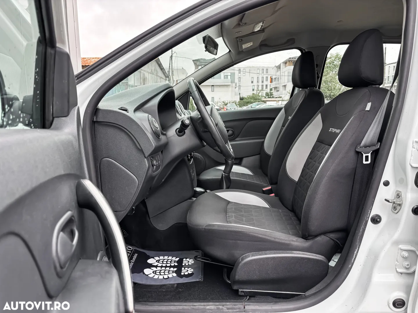 Dacia Sandero - 8