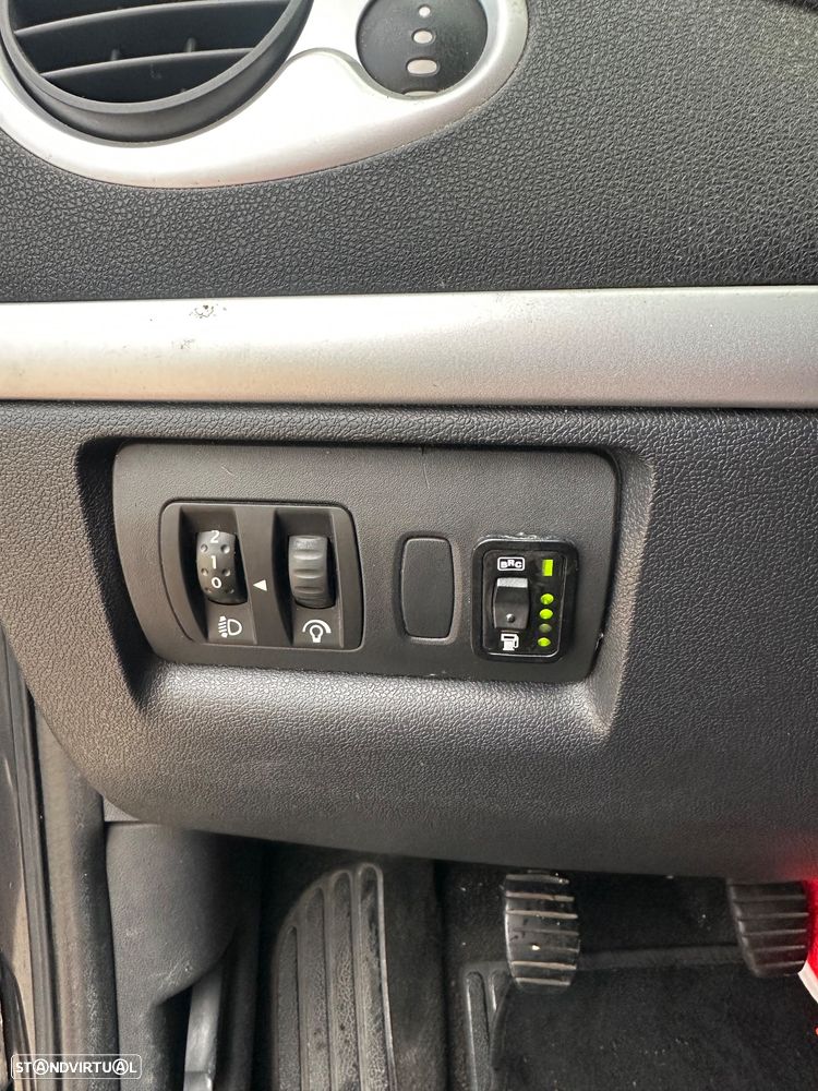 Renault Clio 1.2 16V Dynamique - 7