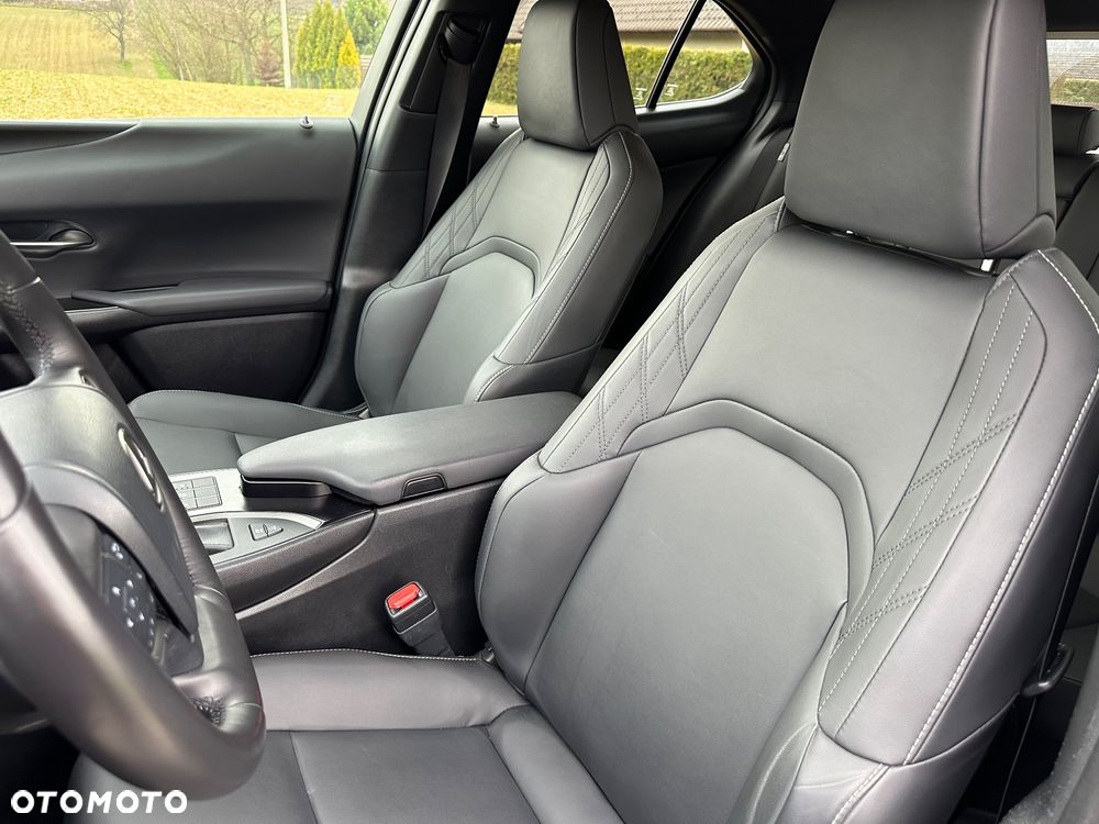 Lexus UX - 14