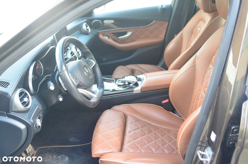 Mercedes-Benz Klasa C 200 4Matic 7G-TRONIC AMG Line - 16