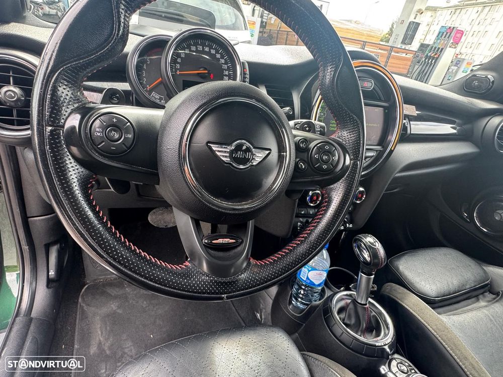 MINI 5 Portas Cooper SD Aut. Seven - 13