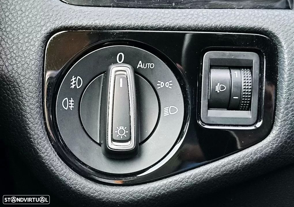 VW Golf 1.6 TDi Highline - 12