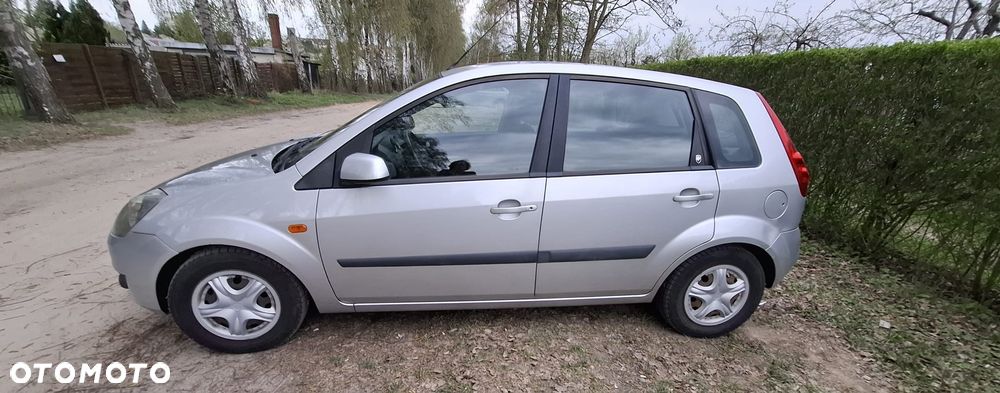 Ford Fiesta 1.4 Ghia - 15
