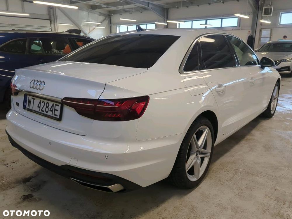 Audi A4 Limousine 35 TFSI mHEV S Line S tronic - 3