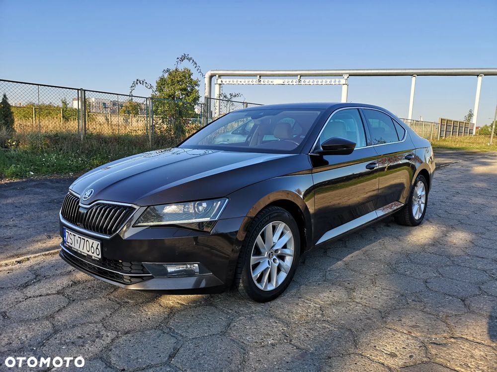 Skoda Superb 2.0 TDI DSG Premium Edition - 30