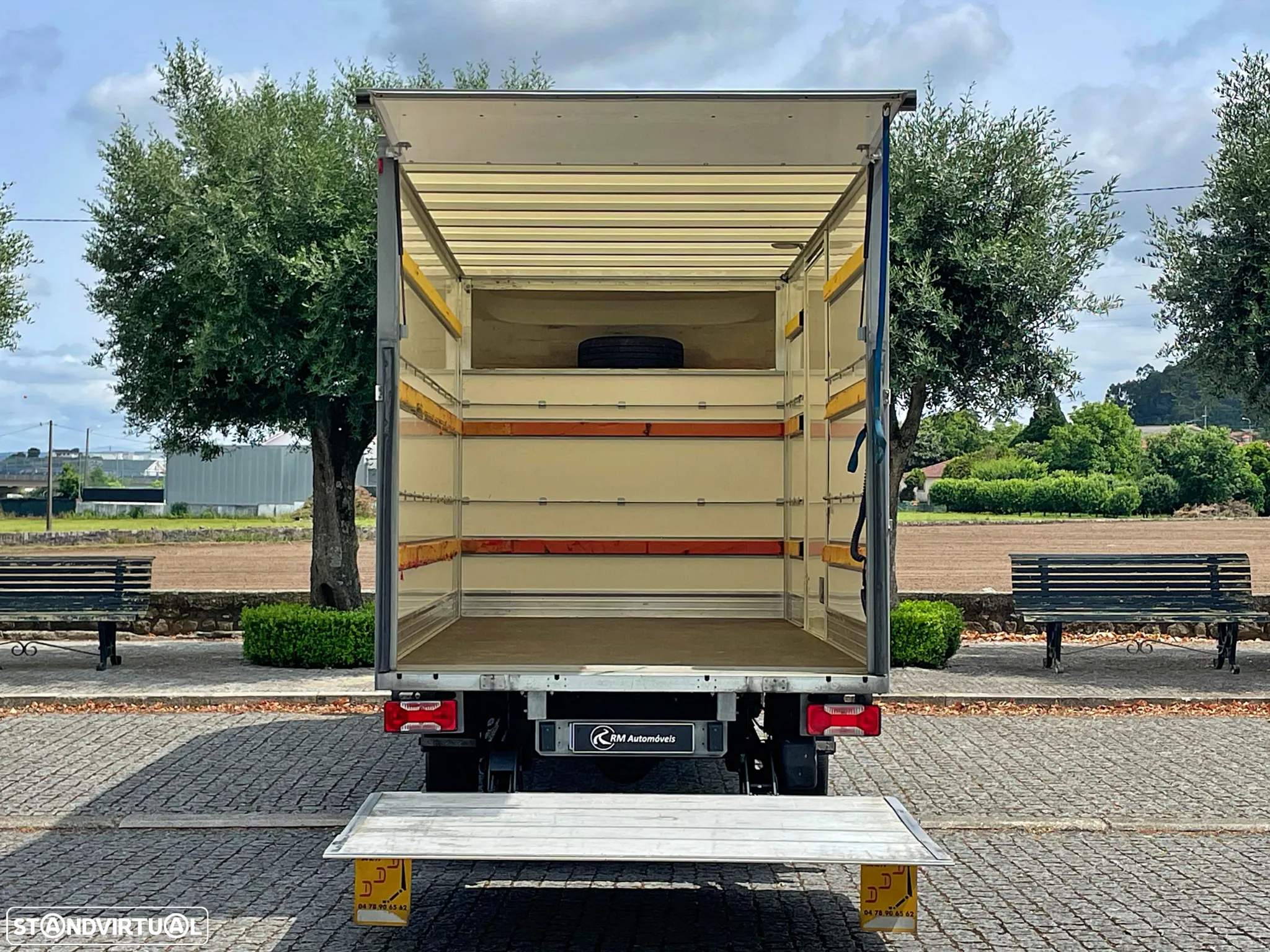 Iveco Daily 35S16 Contentor + Plataforma elevatória - 18