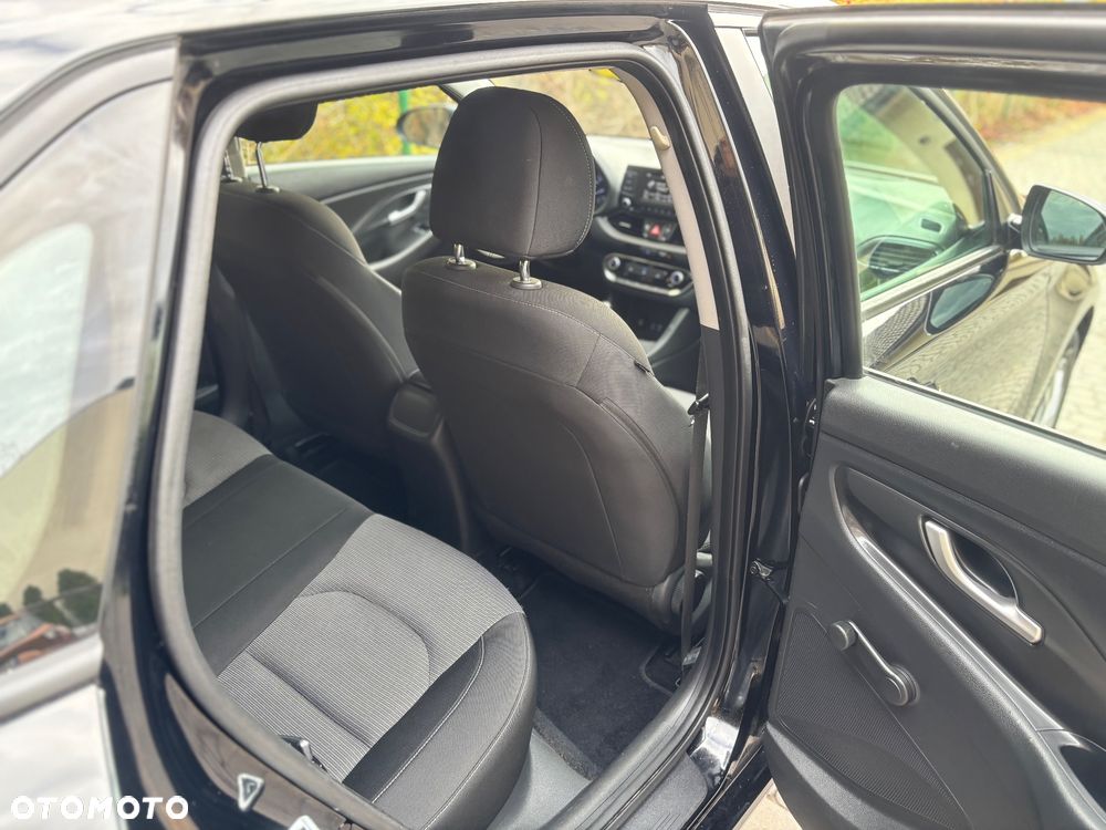 Hyundai i30 1.4 Intro Edition - 25