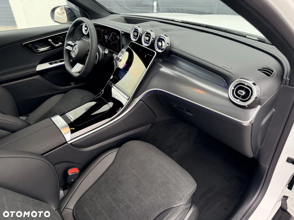 Mercedes-Benz GLC - 21