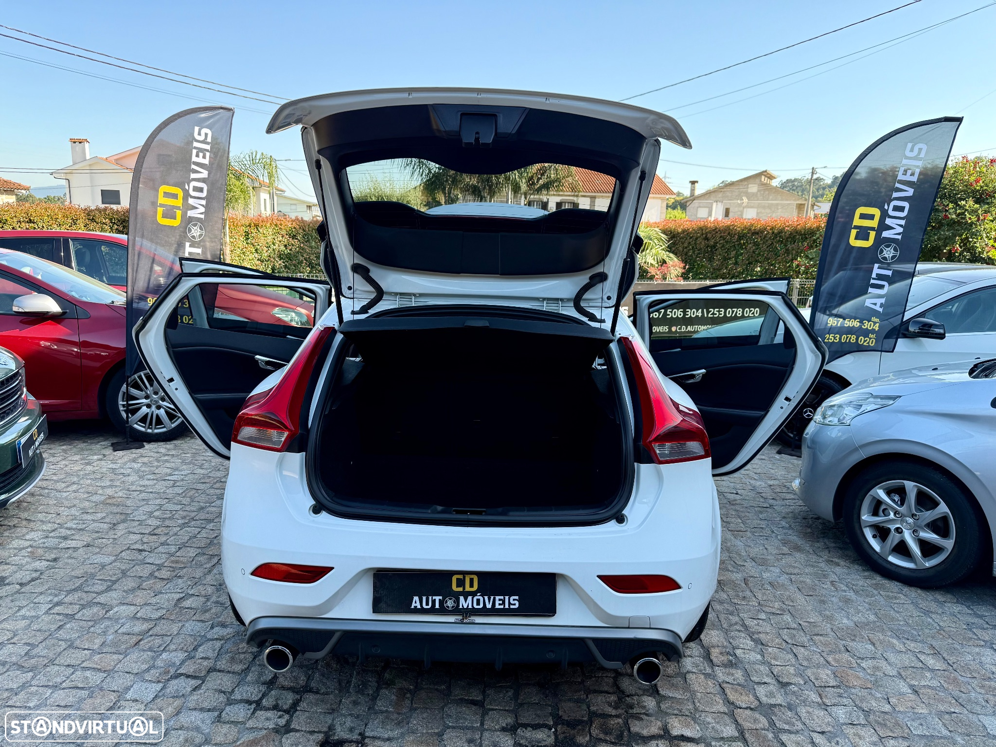 Volvo V40 1.6 D2 R-Design - 34