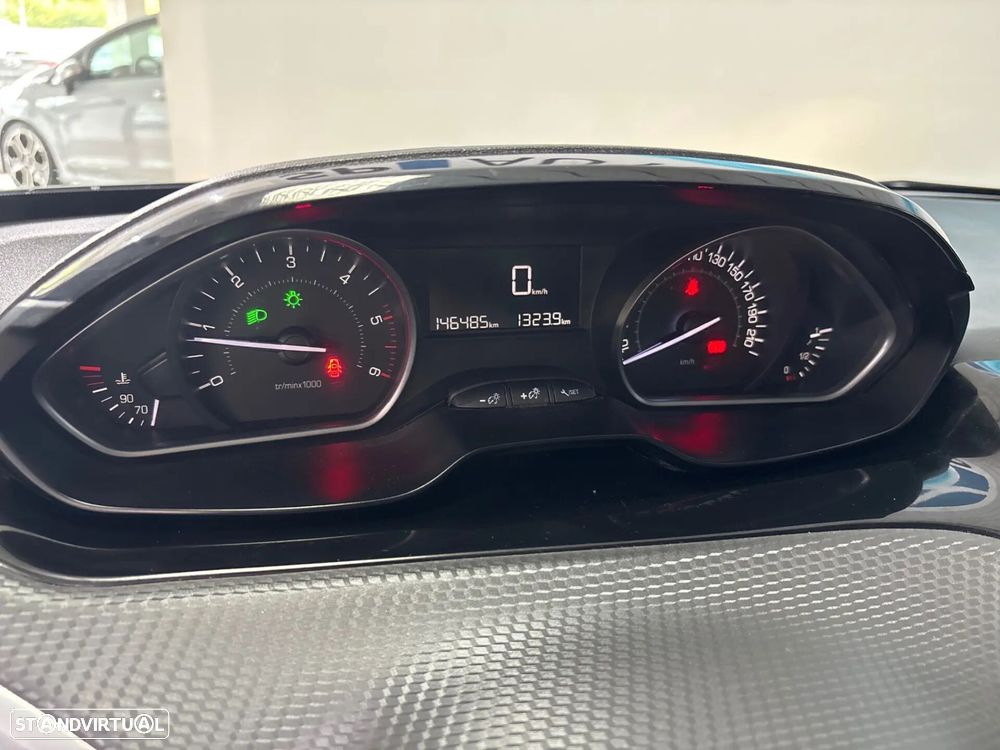 Peugeot 208 1.6 BlueHDi Active - 24