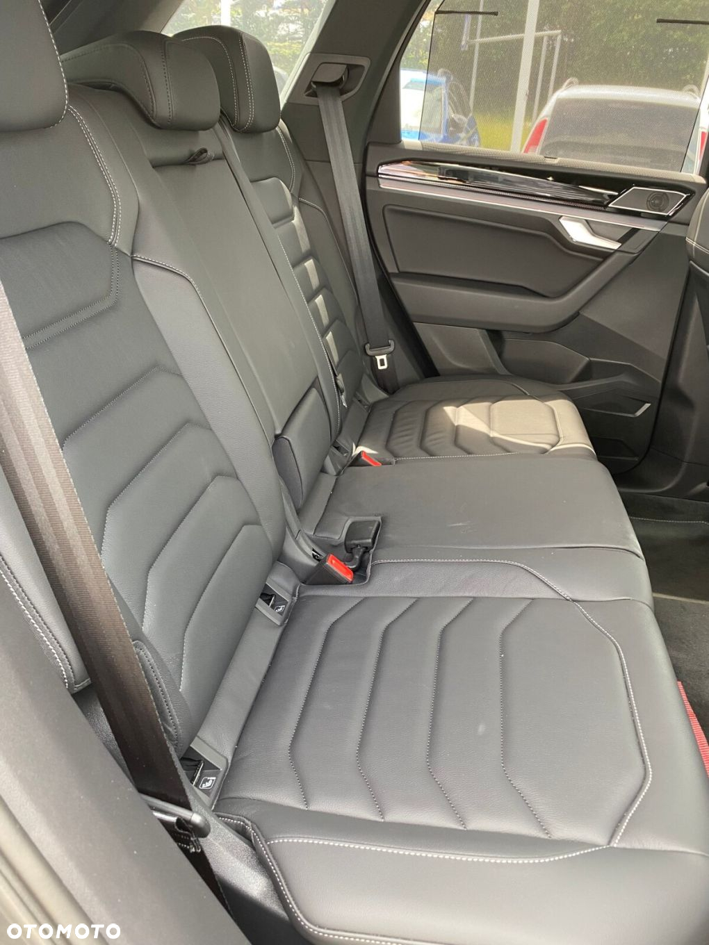 Volkswagen Touareg 3.0 V6 TDI 4Motion R-Line - 9