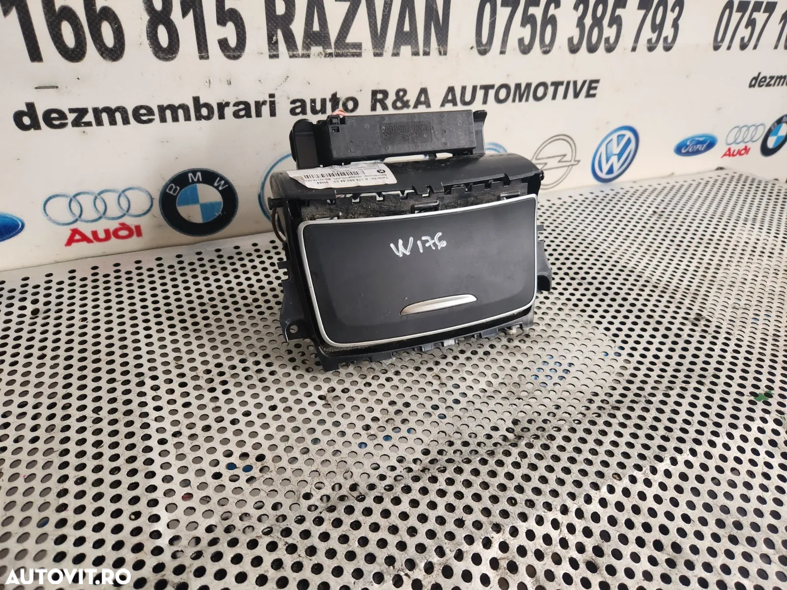 Scrumiera Originala Mercedes A Class W176 Dezmembrez Mercedes A Class W176 2.2 Cdi Motor 651 - Dezm - 3