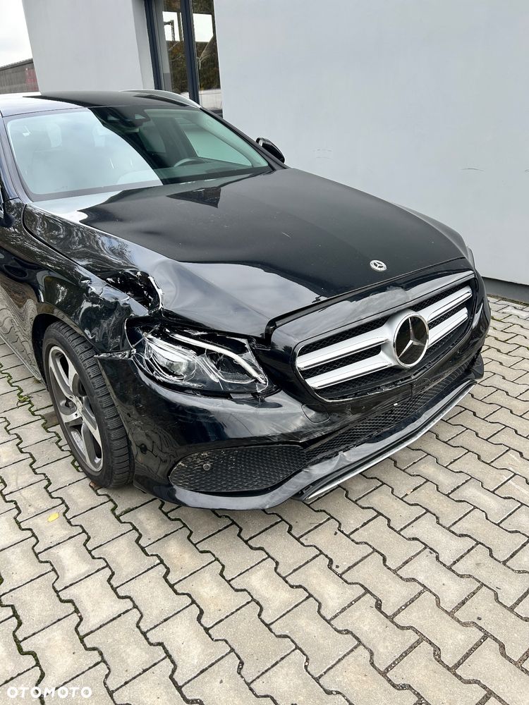 Mercedes-Benz Klasa E 200 9G-TRONIC - 2