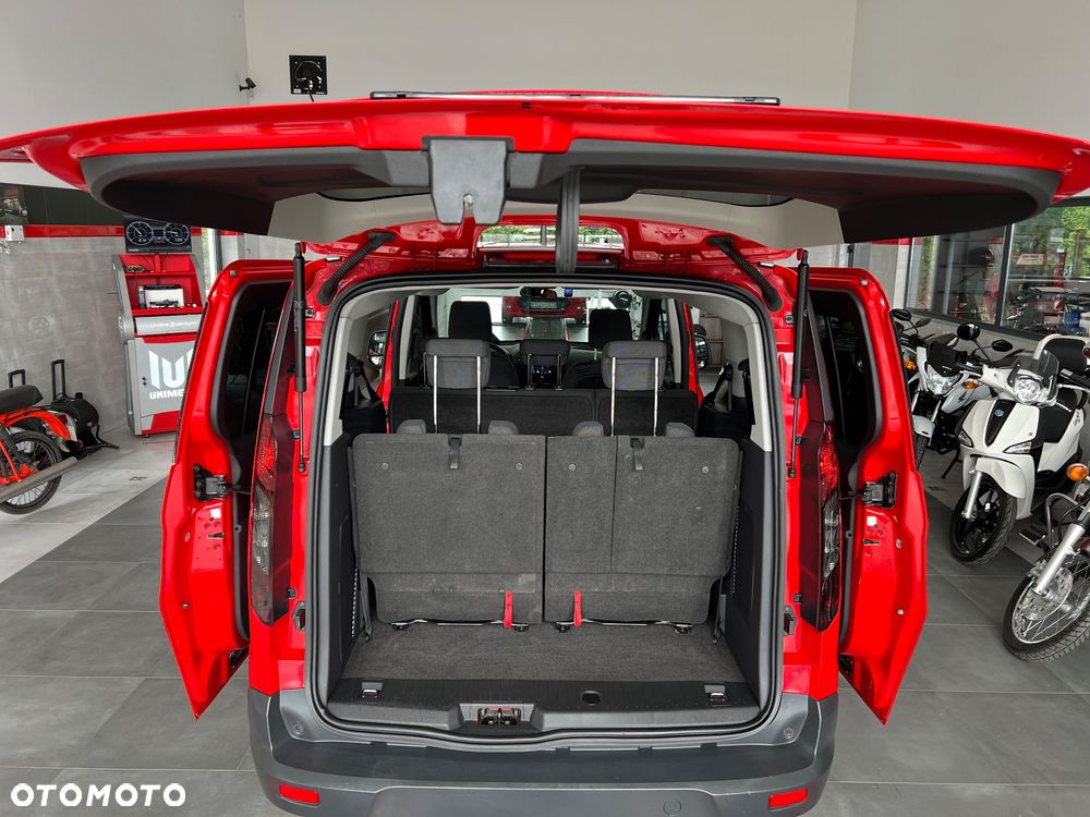 Ford Tourneo Connect 1.6 EcoBoost Titanium - 23