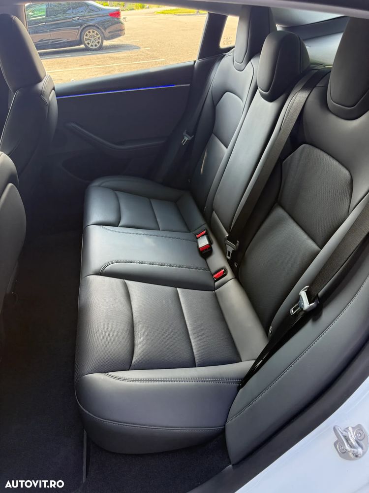 Tesla Model 3 RWD - 10