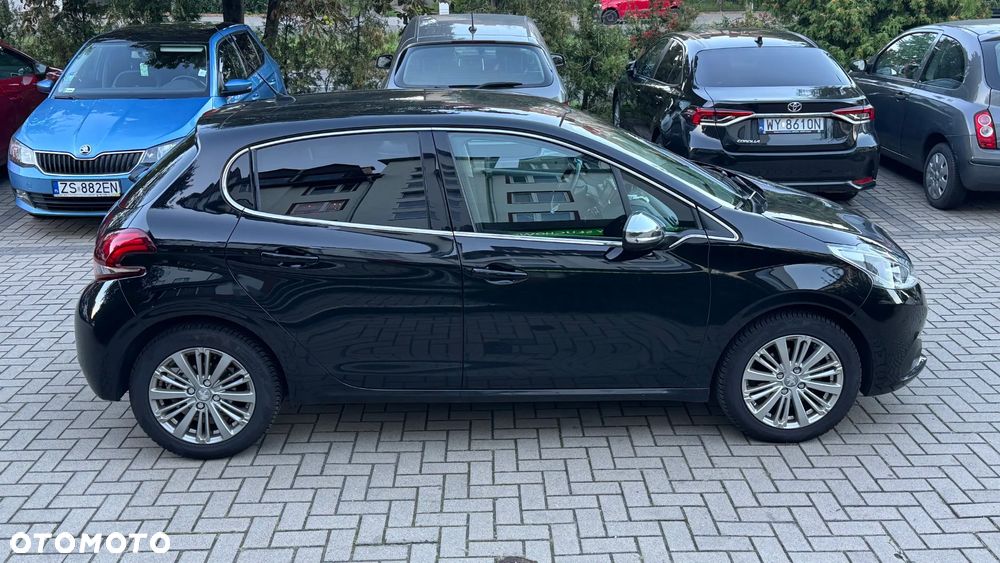 Peugeot 208 1.2 PureTech Allure S&S - 8