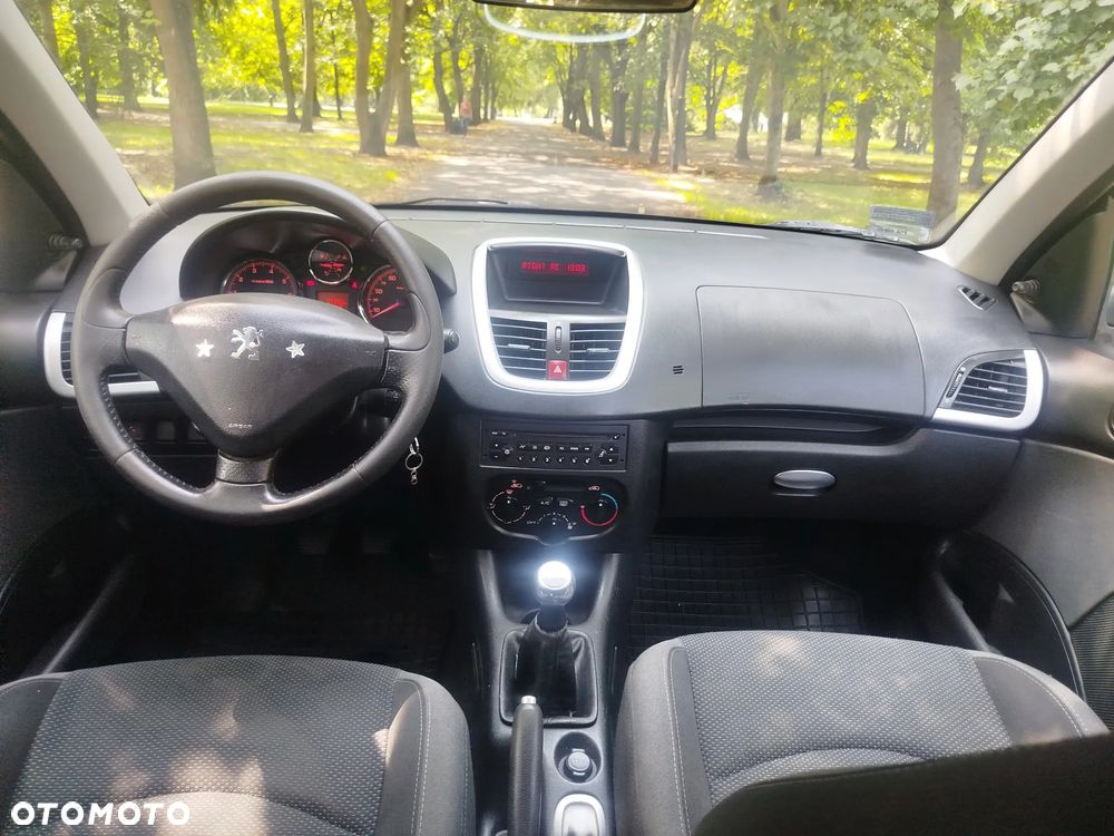 Peugeot 206 plus - 13