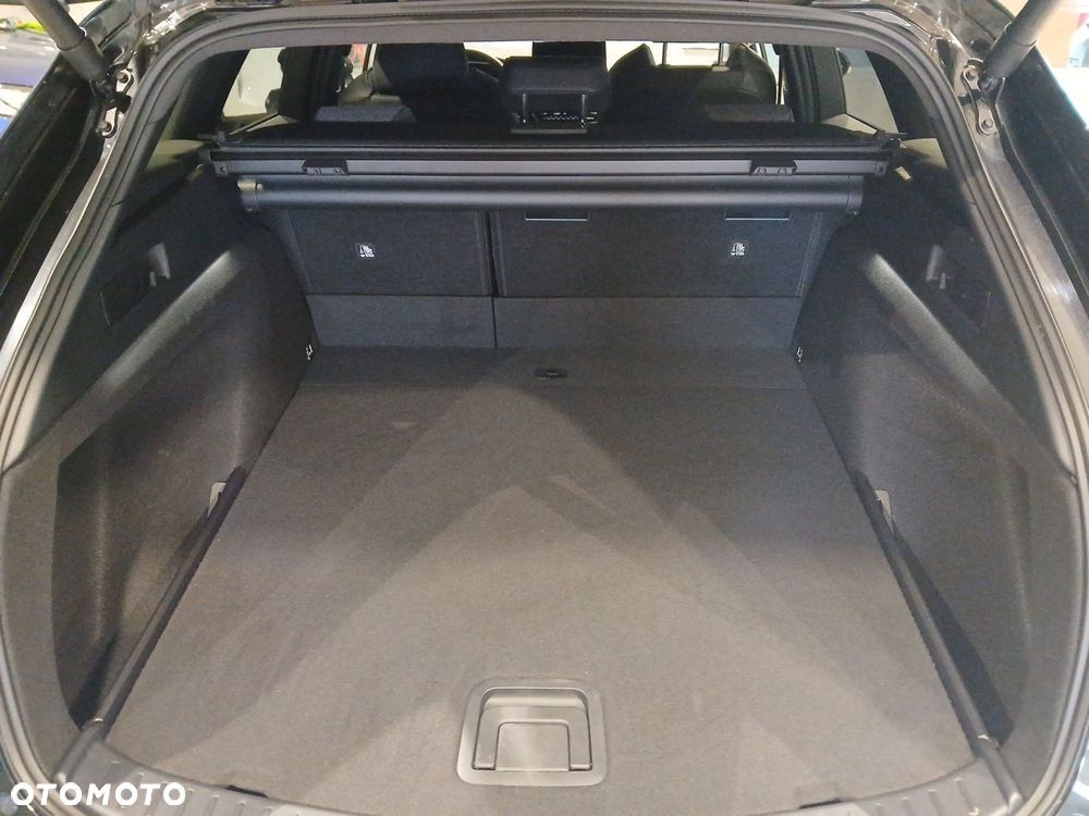 Toyota Corolla 1.8 Hybrid Style - 11