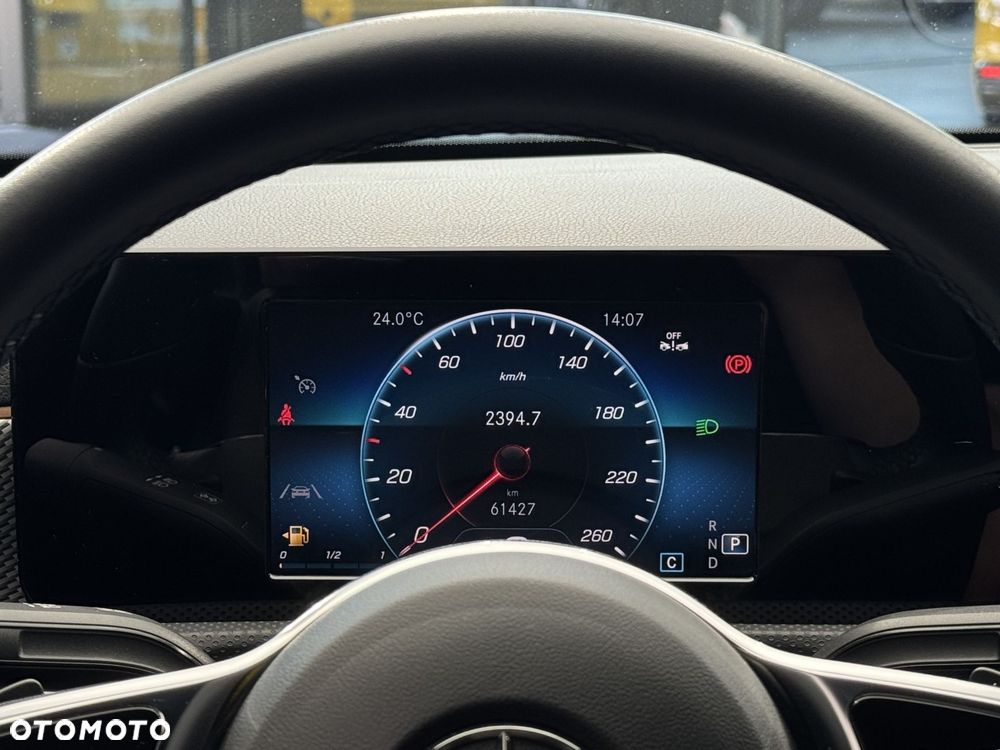 Mercedes-Benz CLA 180 7G-DCT - 18