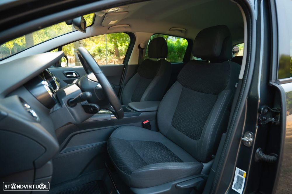 Peugeot 3008 1.6 BlueHDi Style EAT6 - 10
