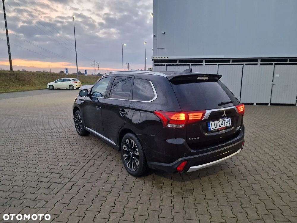 Mitsubishi Outlander 2.0 Intense + NAVI 2WD EU5 CVT - 33