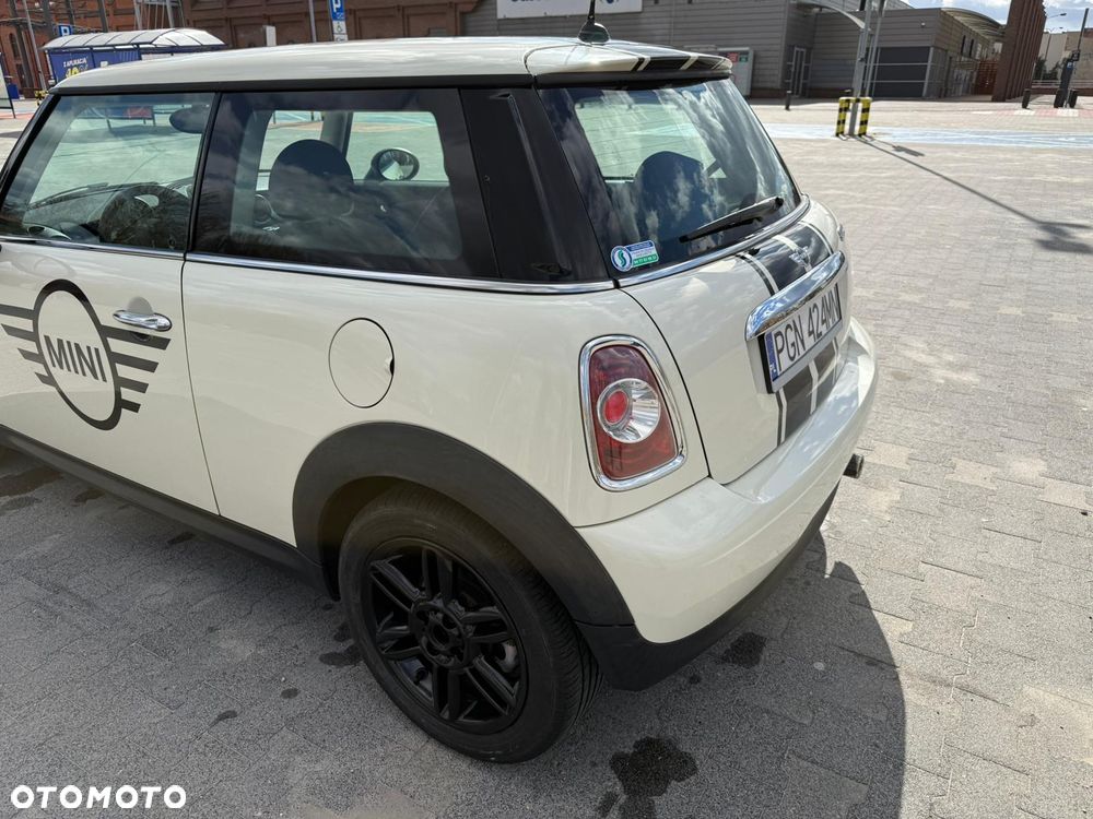 MINI ONE Brick Lane - 8