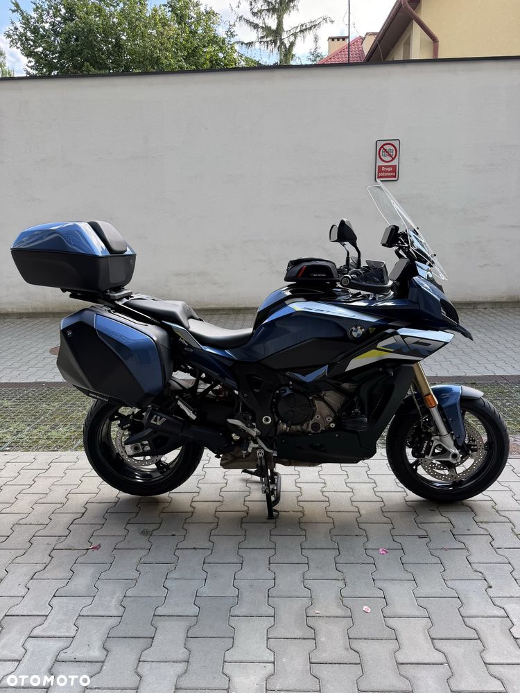 BMW XR - 10